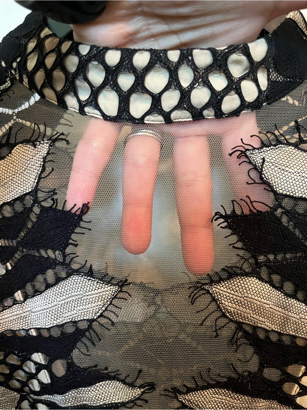 Free People Deco Lace Mini Dress in Black Sz 6 Rare Like New Witchy Bell Sleeve - Picture 8 of 16
